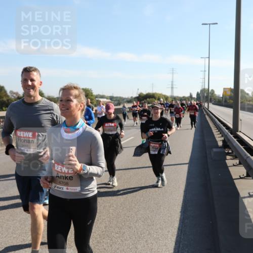 03.10.2025 - Köhlbrandbrückenlauf Yannick Fuchs http://msf.ph/oto/9182555 03.10.2025 11:25:05 Position 3 5442, 4708 meine-sportfotos.de