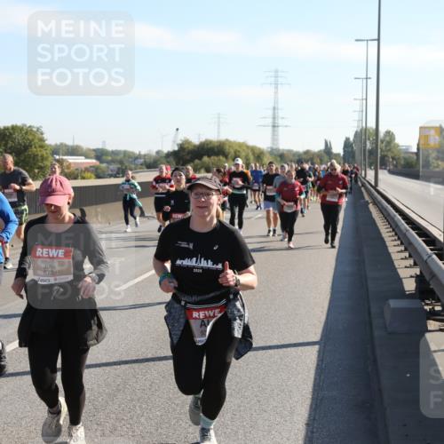 03.10.2025 - Köhlbrandbrückenlauf Yannick Fuchs http://msf.ph/oto/9182557 03.10.2025 11:25:06 Position 3 5060, 6734, 2025 meine-sportfotos.de