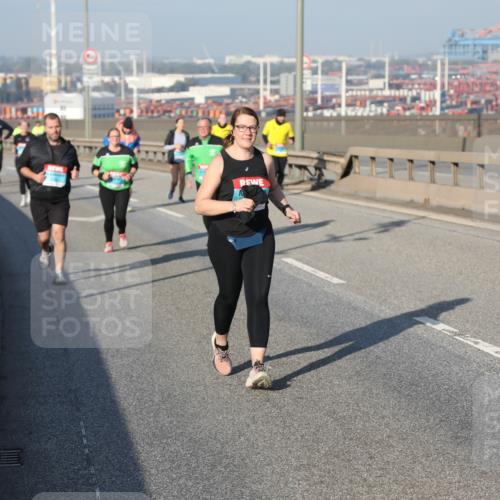 03.10.2025 - Köhlbrandbrückenlauf Yannick Fuchs http://msf.ph/oto/9182565 03.10.2025 09:00:20 Position 2  meine-sportfotos.de