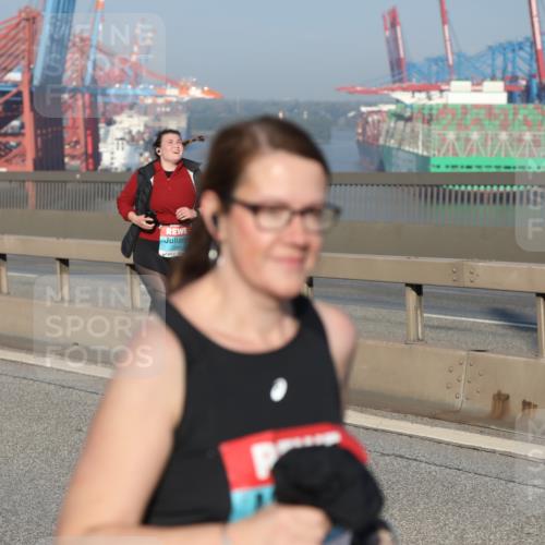 03.10.2025 - Köhlbrandbrückenlauf Yannick Fuchs http://msf.ph/oto/9182577 03.10.2025 09:00:23 Position 2  meine-sportfotos.de