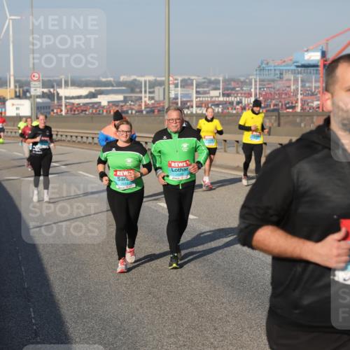 03.10.2025 - Köhlbrandbrückenlauf Yannick Fuchs http://msf.ph/oto/9182589 03.10.2025 09:00:26 Position 2 2011, 2020, 2390 meine-sportfotos.de