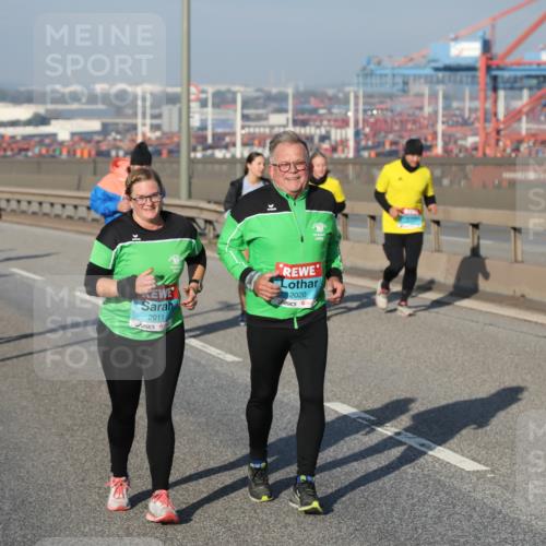03.10.2025 - Köhlbrandbrückenlauf Yannick Fuchs http://msf.ph/oto/9182594 03.10.2025 09:00:27 Position 2 2011, 2020 meine-sportfotos.de