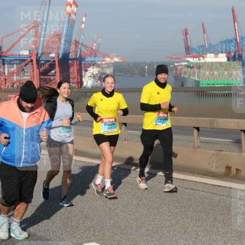 03.10.2025 - Köhlbrandbrückenlauf Yannick Fuchs http://msf.ph/oto/9182614 03.10.2025 09:00:31 Position 2 2875 meine-sportfotos.de