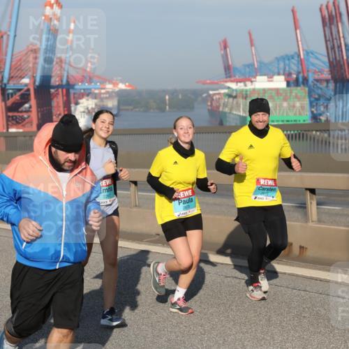 03.10.2025 - Köhlbrandbrückenlauf Yannick Fuchs http://msf.ph/oto/9182617 03.10.2025 09:00:32 Position 2 2297, 2875, 2812 meine-sportfotos.de