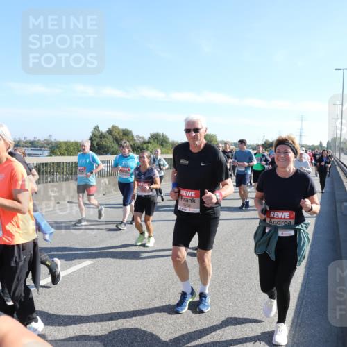 03.10.2025 - Köhlbrandbrückenlauf Yannick Fuchs http://msf.ph/oto/9182632 03.10.2025 11:25:25 Position 3 5462, 5264 meine-sportfotos.de