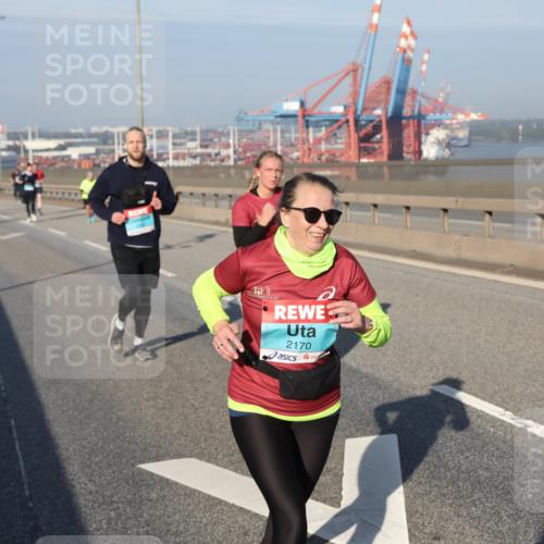 03.10.2025 - Köhlbrandbrückenlauf Yannick Fuchs http://msf.ph/oto/9182645 03.10.2025 09:00:37 Position 2 2170 meine-sportfotos.de