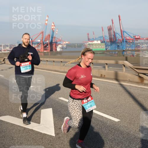 03.10.2025 - Köhlbrandbrückenlauf Yannick Fuchs http://msf.ph/oto/9182658 03.10.2025 09:00:39 Position 2 2838, 2148 meine-sportfotos.de