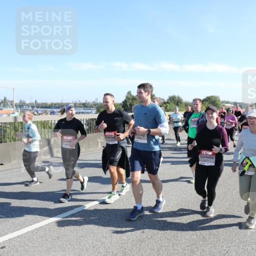 03.10.2025 - Köhlbrandbrückenlauf Yannick Fuchs http://msf.ph/oto/9182659 03.10.2025 11:25:28 Position 3 4611, 5176, 4863, 5017 meine-sportfotos.de
