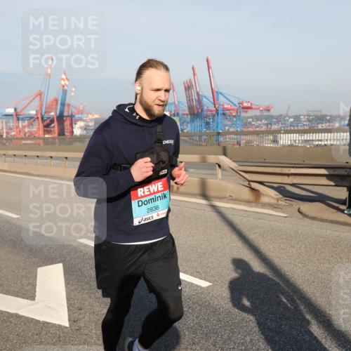 03.10.2025 - Köhlbrandbrückenlauf Yannick Fuchs http://msf.ph/oto/9182669 03.10.2025 09:00:40 Position 2 2838 meine-sportfotos.de