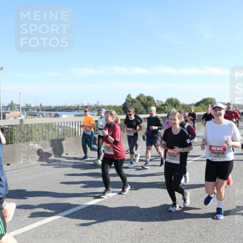 03.10.2025 - Köhlbrandbrückenlauf Yannick Fuchs http://msf.ph/oto/9182677 03.10.2025 11:25:29 Position 3 4575, 4574 meine-sportfotos.de