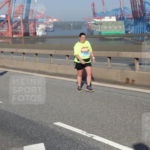 03.10.2025 - Köhlbrandbrückenlauf Yannick Fuchs http://msf.ph/oto/9182689 03.10.2025 09:00:51 Position 2 2738 meine-sportfotos.de