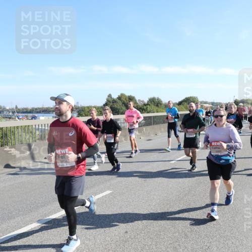 03.10.2025 - Köhlbrandbrückenlauf Yannick Fuchs http://msf.ph/oto/9182701 03.10.2025 11:25:32 Position 3 1115, 5459, 5557 meine-sportfotos.de