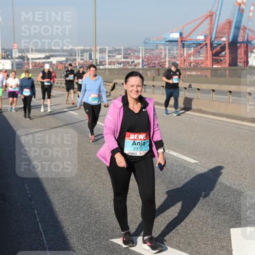 03.10.2025 - Köhlbrandbrückenlauf Yannick Fuchs http://msf.ph/oto/9182702 03.10.2025 09:00:57 Position 2 2370 meine-sportfotos.de