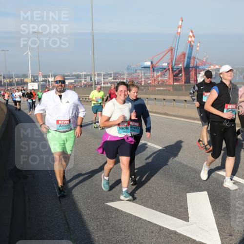 03.10.2025 - Köhlbrandbrückenlauf Yannick Fuchs http://msf.ph/oto/9182725 03.10.2025 09:01:06 Position 2  meine-sportfotos.de