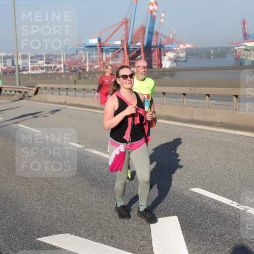 03.10.2025 - Köhlbrandbrückenlauf Yannick Fuchs http://msf.ph/oto/9182748 03.10.2025 09:01:10 Position 2  meine-sportfotos.de