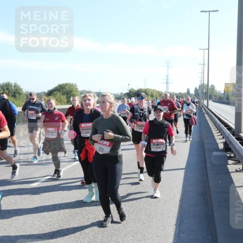 03.10.2025 - Köhlbrandbrückenlauf Yannick Fuchs http://msf.ph/oto/9182749 03.10.2025 11:25:37 Position 3 5497, 6731, 5633 meine-sportfotos.de