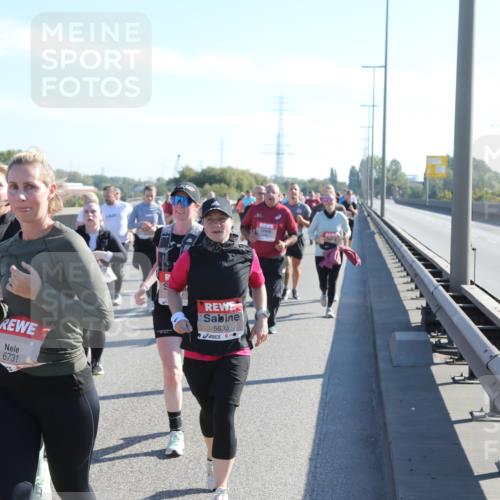 03.10.2025 - Köhlbrandbrückenlauf Yannick Fuchs http://msf.ph/oto/9182756 03.10.2025 11:25:38 Position 3 549, 6731, 5633 meine-sportfotos.de