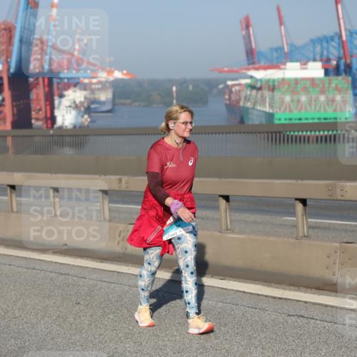 03.10.2025 - Köhlbrandbrückenlauf Yannick Fuchs http://msf.ph/oto/9182761 03.10.2025 09:01:14 Position 2 1988 meine-sportfotos.de