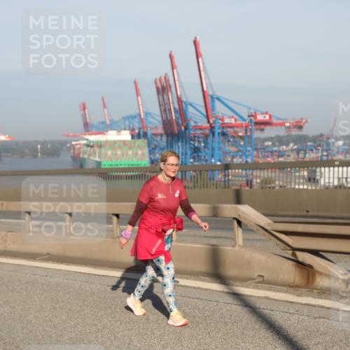 03.10.2025 - Köhlbrandbrückenlauf Yannick Fuchs http://msf.ph/oto/9182769 03.10.2025 09:01:15 Position 2  meine-sportfotos.de