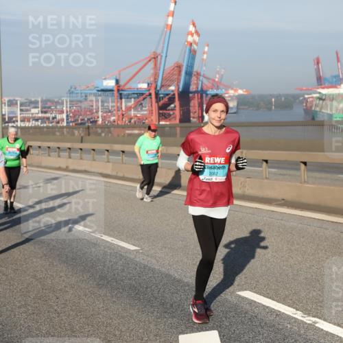 03.10.2025 - Köhlbrandbrückenlauf Yannick Fuchs http://msf.ph/oto/9182788 03.10.2025 09:01:19 Position 2 2062 meine-sportfotos.de
