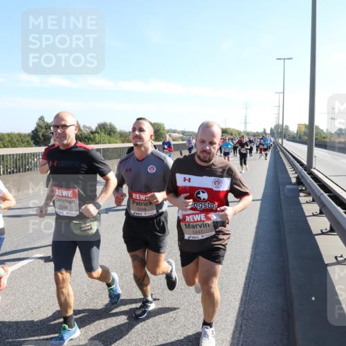 03.10.2025 - Köhlbrandbrückenlauf Yannick Fuchs http://msf.ph/oto/9182799 03.10.2025 11:25:44 Position 3 520, 5246, 5337, 5248, 5247 meine-sportfotos.de