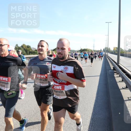 03.10.2025 - Köhlbrandbrückenlauf Yannick Fuchs http://msf.ph/oto/9182803 03.10.2025 11:25:44 Position 3 5246, 8, 5248, 5247 meine-sportfotos.de