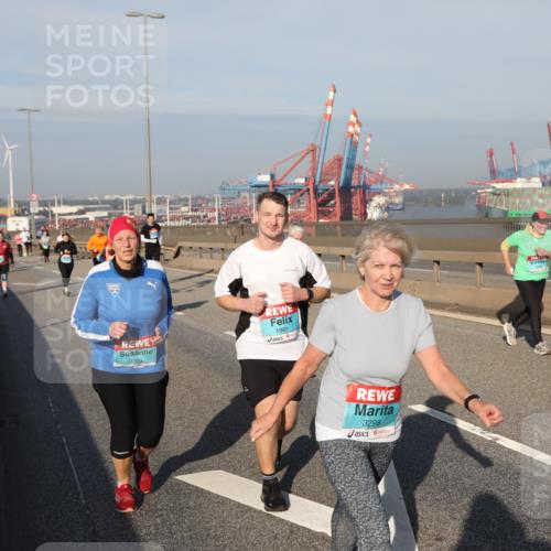 03.10.2025 - Köhlbrandbrückenlauf Yannick Fuchs http://msf.ph/oto/9182808 03.10.2025 09:01:23 Position 2 1981, 3080, 3298 meine-sportfotos.de