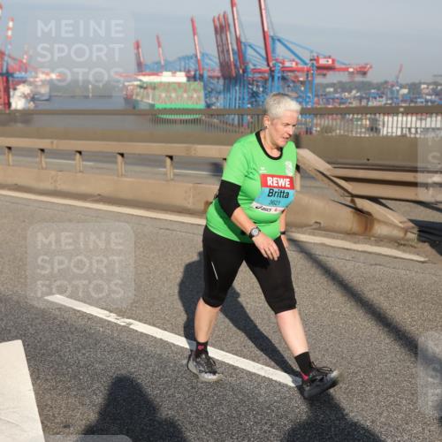 03.10.2025 - Köhlbrandbrückenlauf Yannick Fuchs http://msf.ph/oto/9182820 03.10.2025 09:01:26 Position 2 3621 meine-sportfotos.de
