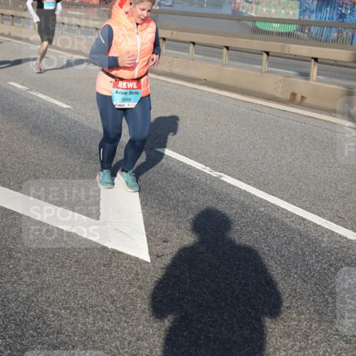 03.10.2025 - Köhlbrandbrückenlauf Yannick Fuchs http://msf.ph/oto/9182825 03.10.2025 09:01:27 Position 2 2688 meine-sportfotos.de