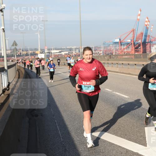 03.10.2025 - Köhlbrandbrückenlauf Yannick Fuchs http://msf.ph/oto/9182846 03.10.2025 09:01:31 Position 2 2667, 3552 meine-sportfotos.de