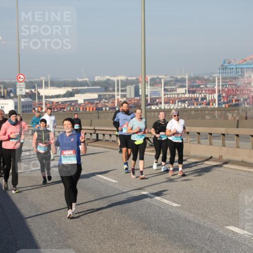 03.10.2025 - Köhlbrandbrückenlauf Yannick Fuchs http://msf.ph/oto/9182850 03.10.2025 09:01:33 Position 2 2805 meine-sportfotos.de