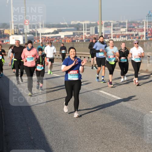 03.10.2025 - Köhlbrandbrückenlauf Yannick Fuchs http://msf.ph/oto/9182857 03.10.2025 09:01:34 Position 2 2474 meine-sportfotos.de