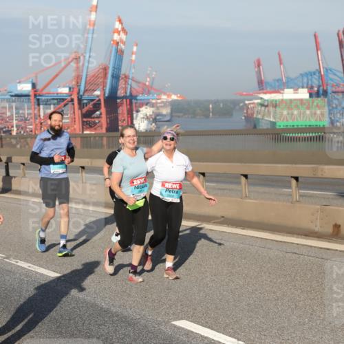 03.10.2025 - Köhlbrandbrückenlauf Yannick Fuchs http://msf.ph/oto/9182880 03.10.2025 09:01:39 Position 2 2233, 2894, 2895 meine-sportfotos.de