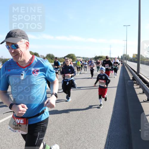 03.10.2025 - Köhlbrandbrückenlauf Yannick Fuchs http://msf.ph/oto/9182885 03.10.2025 11:25:53 Position 3 4949 meine-sportfotos.de