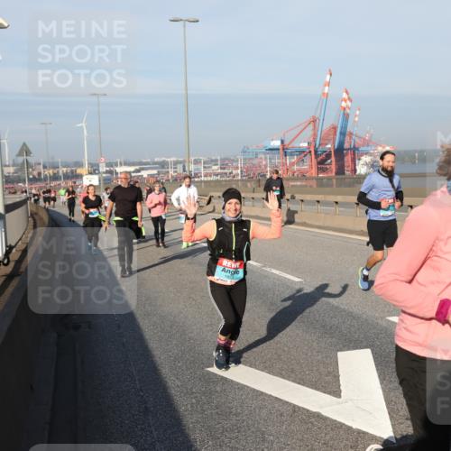03.10.2025 - Köhlbrandbrückenlauf Yannick Fuchs http://msf.ph/oto/9182892 03.10.2025 09:01:40 Position 2 2233 meine-sportfotos.de
