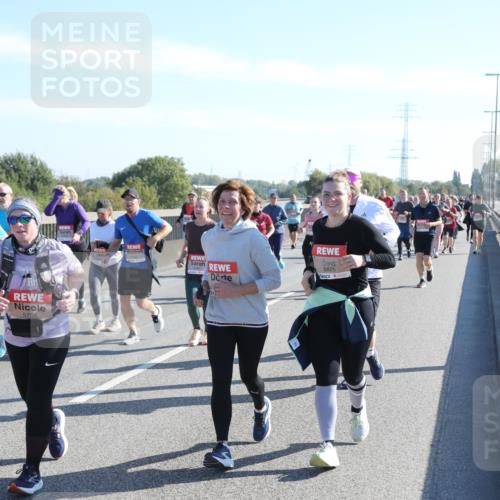 03.10.2025 - Köhlbrandbrückenlauf Yannick Fuchs http://msf.ph/oto/9182907 03.10.2025 11:25:57 Position 3 5756, 6161, 6825 meine-sportfotos.de