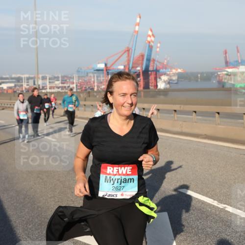 03.10.2025 - Köhlbrandbrückenlauf Yannick Fuchs http://msf.ph/oto/9182921 03.10.2025 09:01:47 Position 2 2627 meine-sportfotos.de