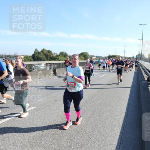 03.10.2025 - Köhlbrandbrückenlauf Yannick Fuchs http://msf.ph/oto/9182937 03.10.2025 11:26:00 Position 3 6161, 6527 meine-sportfotos.de