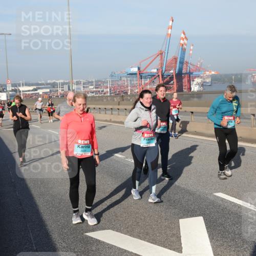 03.10.2025 - Köhlbrandbrückenlauf Yannick Fuchs http://msf.ph/oto/9182957 03.10.2025 09:01:52 Position 2 3225 meine-sportfotos.de
