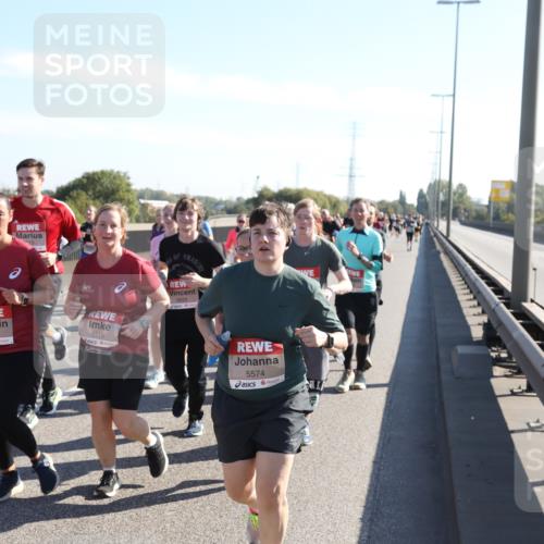 03.10.2025 - Köhlbrandbrückenlauf Yannick Fuchs http://msf.ph/oto/9183010 03.10.2025 11:26:08 Position 3 5188, 6515, 5833, 5574 meine-sportfotos.de