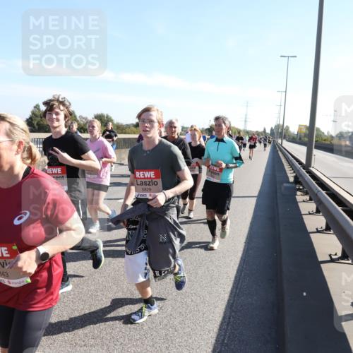 03.10.2025 - Köhlbrandbrückenlauf Yannick Fuchs http://msf.ph/oto/9183028 03.10.2025 11:26:09 Position 3 6075, 5343, 5829 meine-sportfotos.de