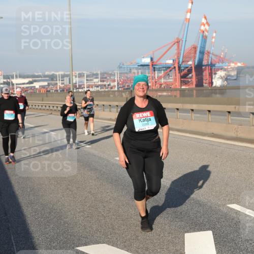 03.10.2025 - Köhlbrandbrückenlauf Yannick Fuchs http://msf.ph/oto/9183040 03.10.2025 09:02:07 Position 2 2288 meine-sportfotos.de