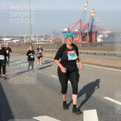 03.10.2025 - Köhlbrandbrückenlauf Yannick Fuchs http://msf.ph/oto/9183042 03.10.2025 09:02:07 Position 2 2288 meine-sportfotos.de