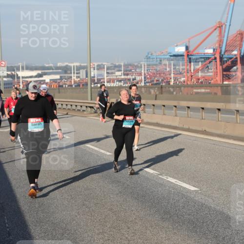 03.10.2025 - Köhlbrandbrückenlauf Yannick Fuchs http://msf.ph/oto/9183052 03.10.2025 09:02:08 Position 2 3130 meine-sportfotos.de