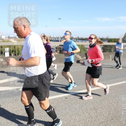 03.10.2025 - Köhlbrandbrückenlauf Yannick Fuchs http://msf.ph/oto/9183065 03.10.2025 11:26:14 Position 3  meine-sportfotos.de