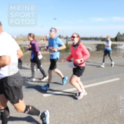 03.10.2025 - Köhlbrandbrückenlauf Yannick Fuchs http://msf.ph/oto/9183066 03.10.2025 11:26:14 Position 3  meine-sportfotos.de