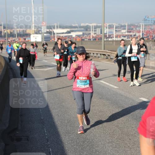 03.10.2025 - Köhlbrandbrückenlauf Yannick Fuchs http://msf.ph/oto/9183114 03.10.2025 09:02:17 Position 2 2232 meine-sportfotos.de