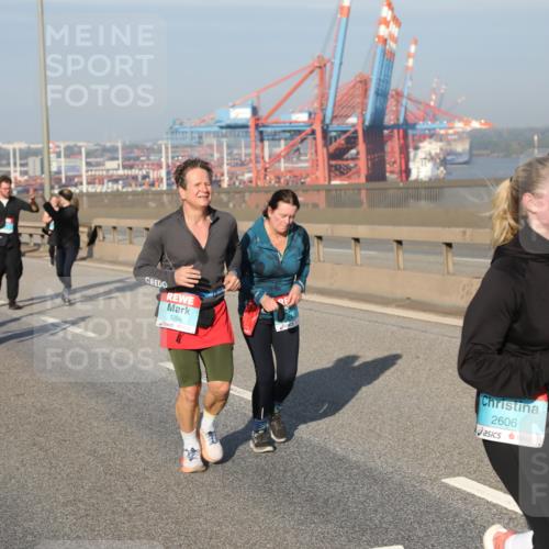 03.10.2025 - Köhlbrandbrückenlauf Yannick Fuchs http://msf.ph/oto/9183140 03.10.2025 09:02:25 Position 2 1256, 2606 meine-sportfotos.de