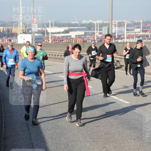 03.10.2025 - Köhlbrandbrückenlauf Yannick Fuchs http://msf.ph/oto/9183148 03.10.2025 09:02:27 Position 2  meine-sportfotos.de
