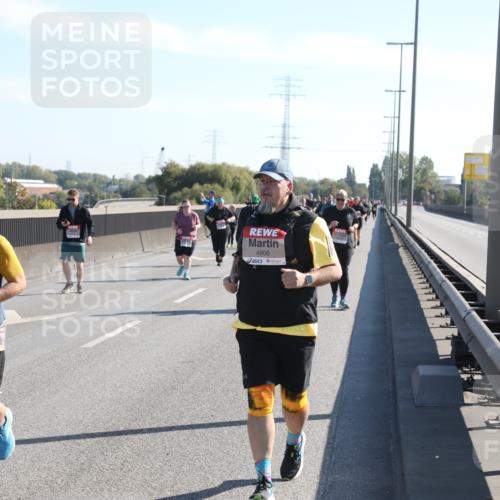 03.10.2025 - Köhlbrandbrückenlauf Yannick Fuchs http://msf.ph/oto/9183165 03.10.2025 11:26:33 Position 3 5286, 4906 meine-sportfotos.de